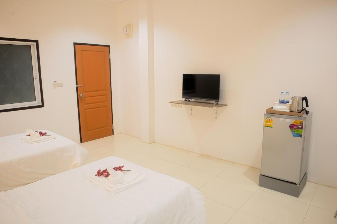 ตะวันแมนชั่น Apartment Ban Na Khua Екстериор снимка