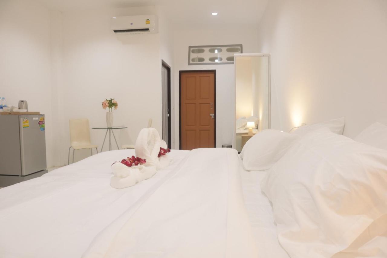 ตะวันแมนชั่น Apartment Ban Na Khua Екстериор снимка